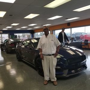 Meet your Posher, Leon